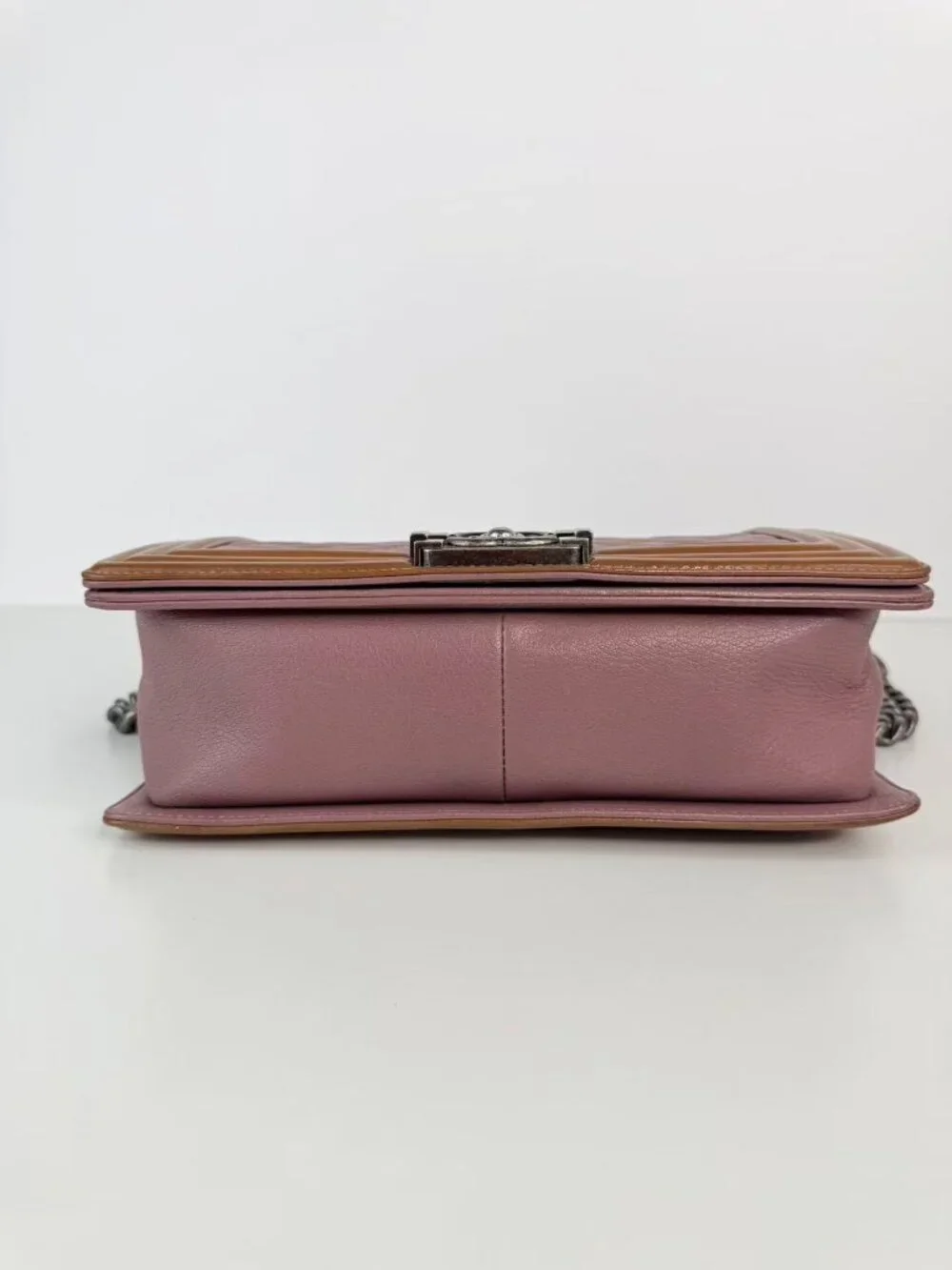 Channel boy flag crossbody bag - Picture 10 of 12